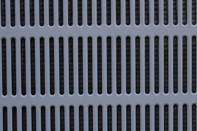 mřížka klimatizace.jpg